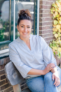 Claudia van Loon